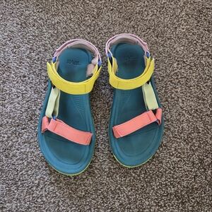 Teva outdoor voices hurricane sandals